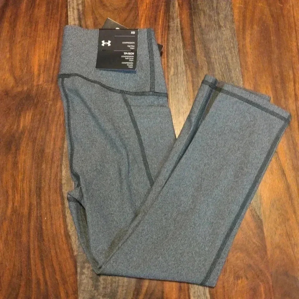 Under Armour Women's HeatGear High Rise No-Slip Waistband Capri